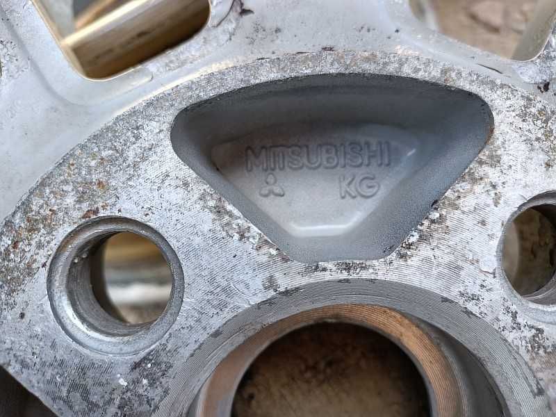 Продам оригинальные легкосплавные диски на Mitsubishi Galant
