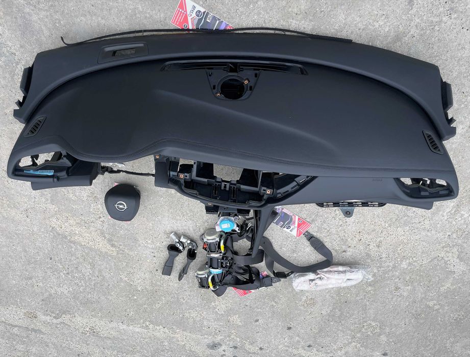 Opel insignia 2018 + kit airbag volan pasager plansa bord set centuri