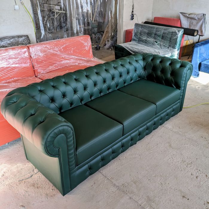 Продам диван Честер темно зелёный