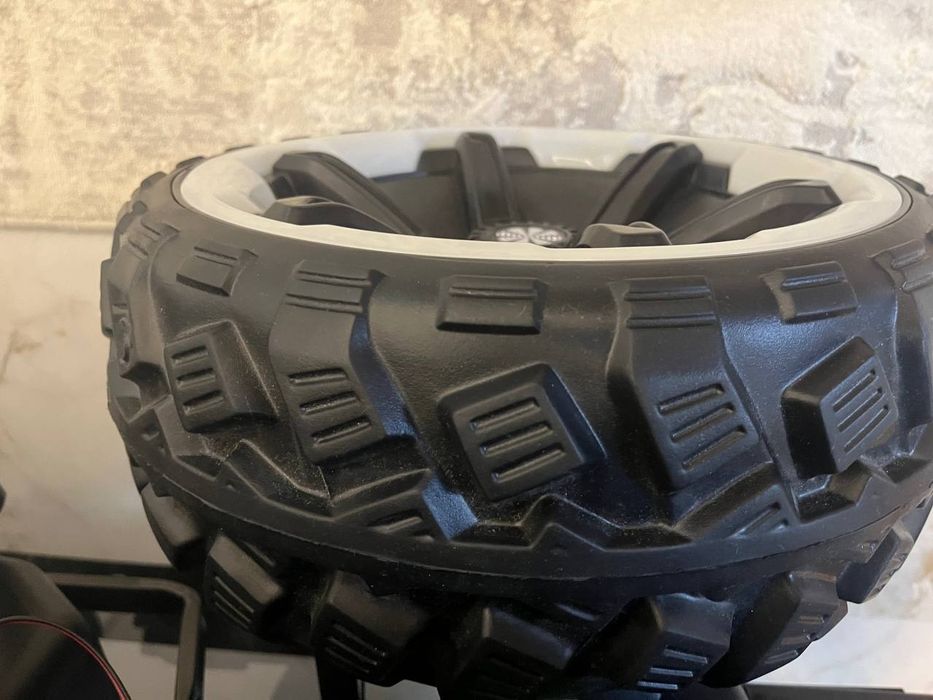 Детская машинка новая