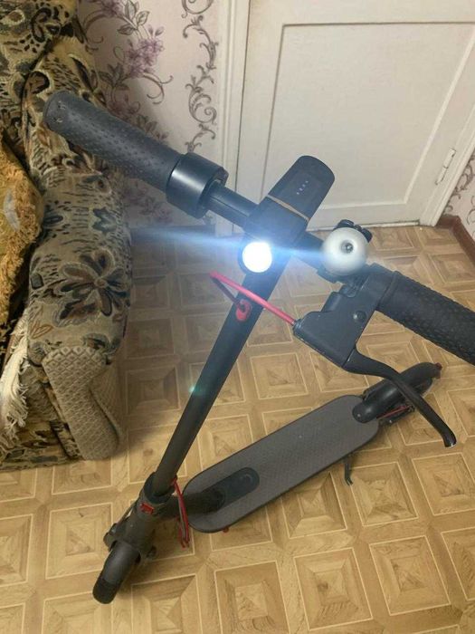 Электросамокат Xiaomi M365