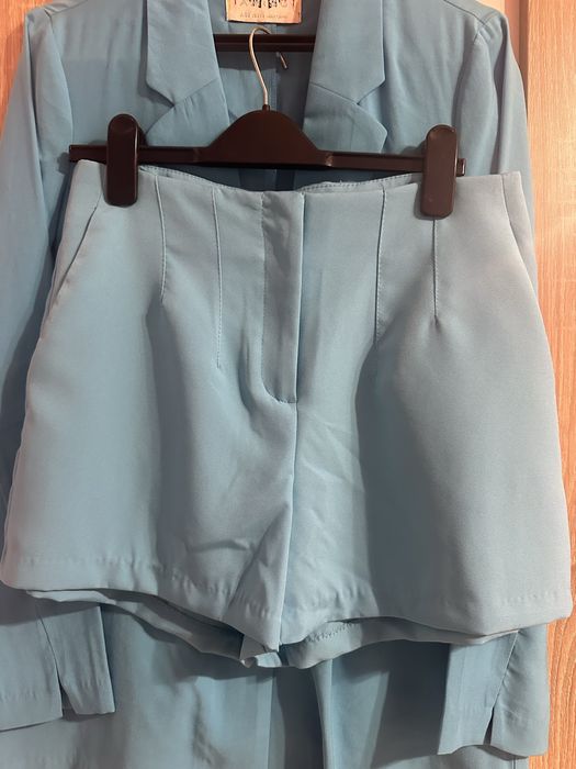 Чисто нов син комплект