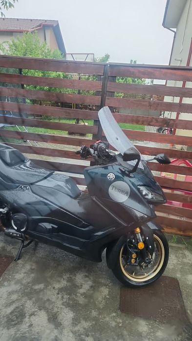 Yamaha TMAX 560