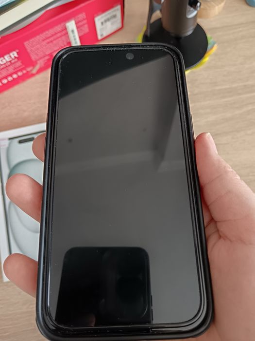 Продам Iphone 15 256 gb