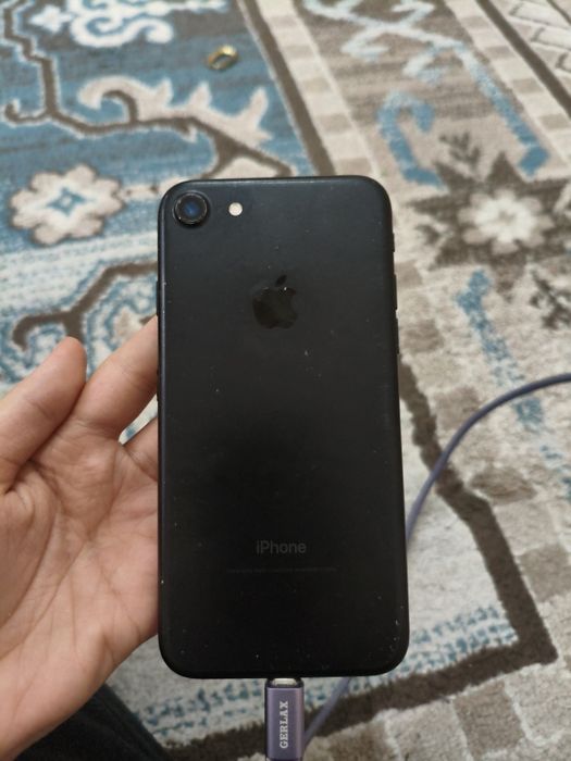 Iphone 7 продам.