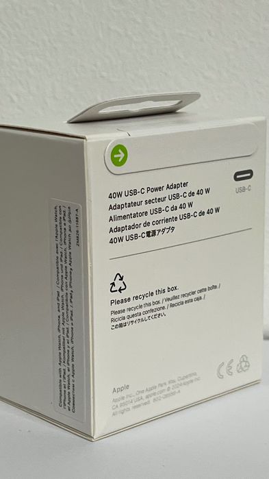  Apple USB-C 40W Power Adapter (Dynamic 60W Max)