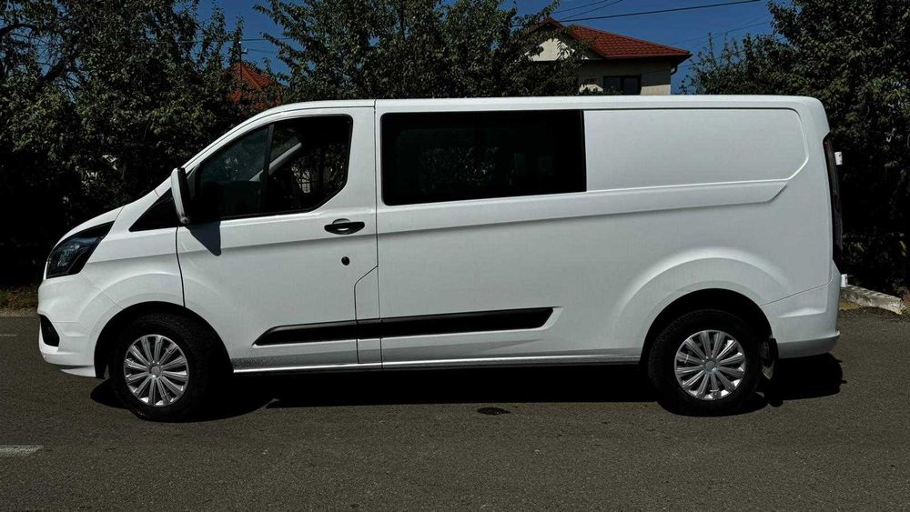 Ford Transit Custom cu dubla cabina