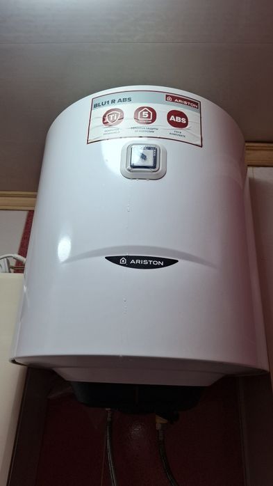 Водонагреватель Ariston