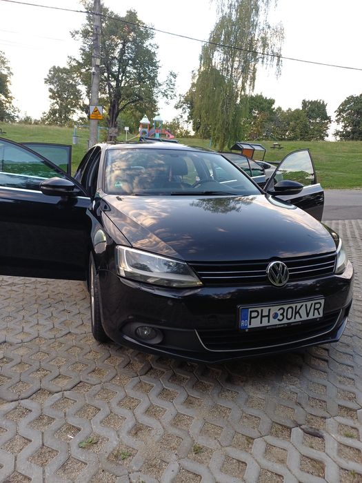 VOLKSWAGEN Jetta 2011 — imagine 3