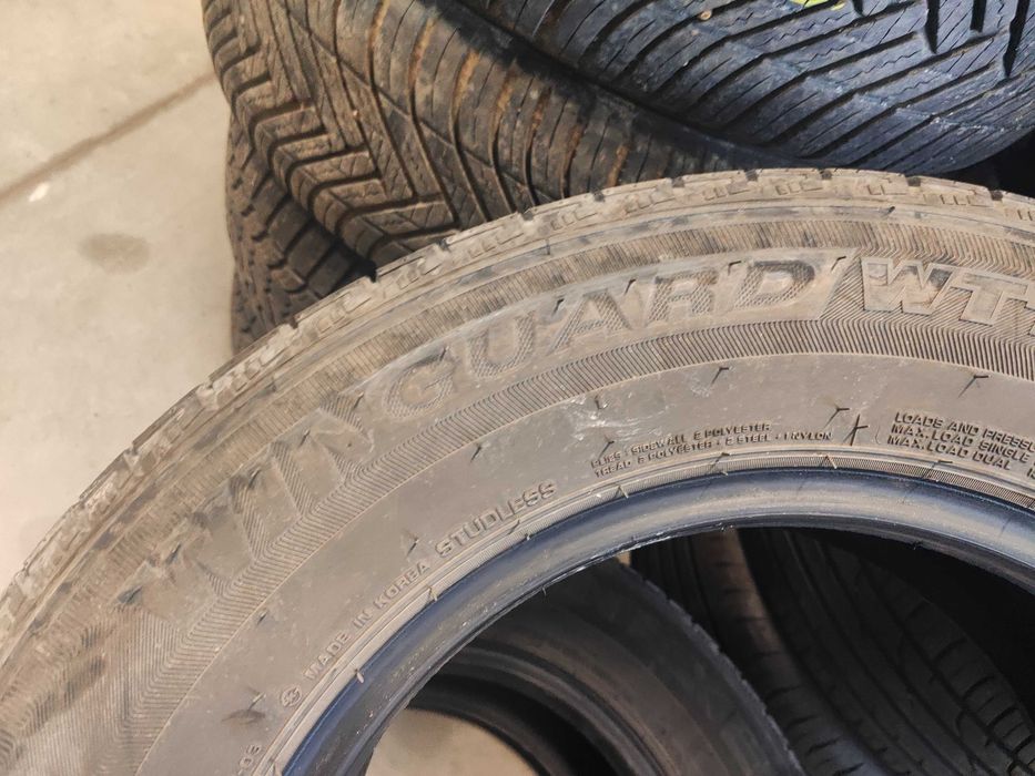 2бр.зимни гуми 235/65/16C Nexen