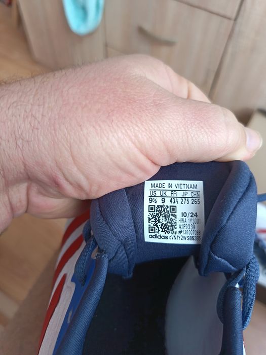 Чисто нови маратонки ADIDAS SWITCH RUN M  original 43 номер 40 евро