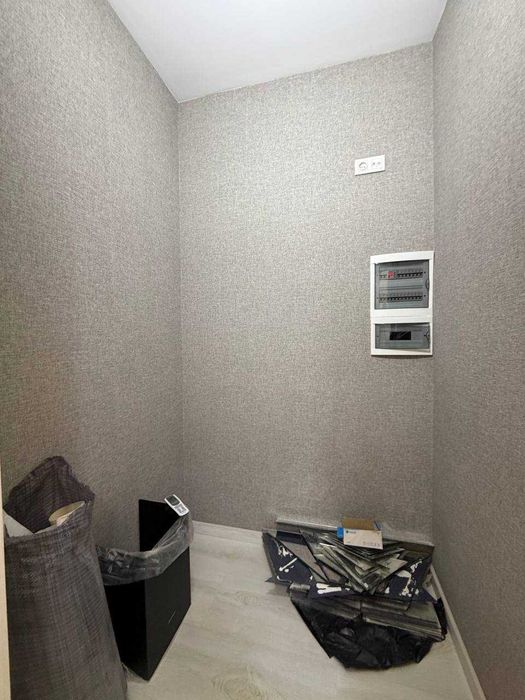 Продаётся 3х комнатная квартира на 2 этаже в центре города звоните