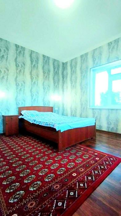 Бизнесга ва яшашга  1 ГА ерга жойлашган Уй ва  бог  Паркент рн