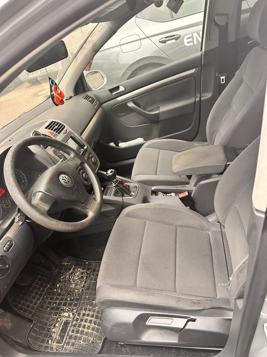 Volkswagen Golf 5 1.6