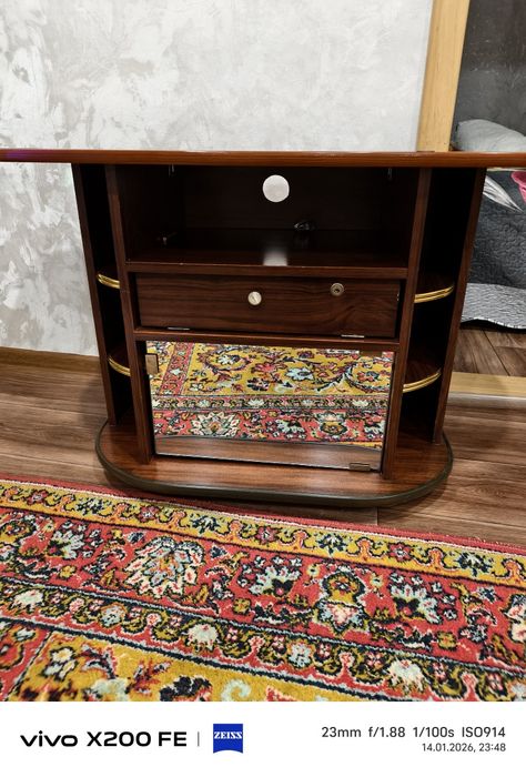 Тв тумба б у.толпо