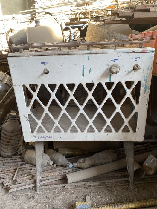 Рабочая газовая плита-обогреватель «Бухара» (СССР) на ножках