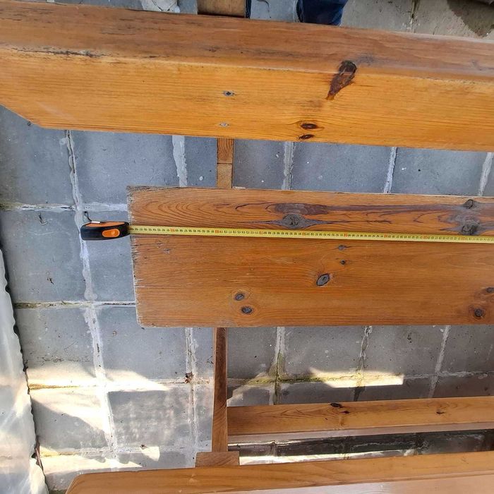 Дървена маса с две пейки 2 метра