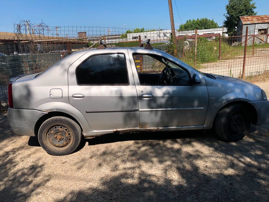 Piese din dezmembrari Dacia Logan 1.6 16V benzina , gri