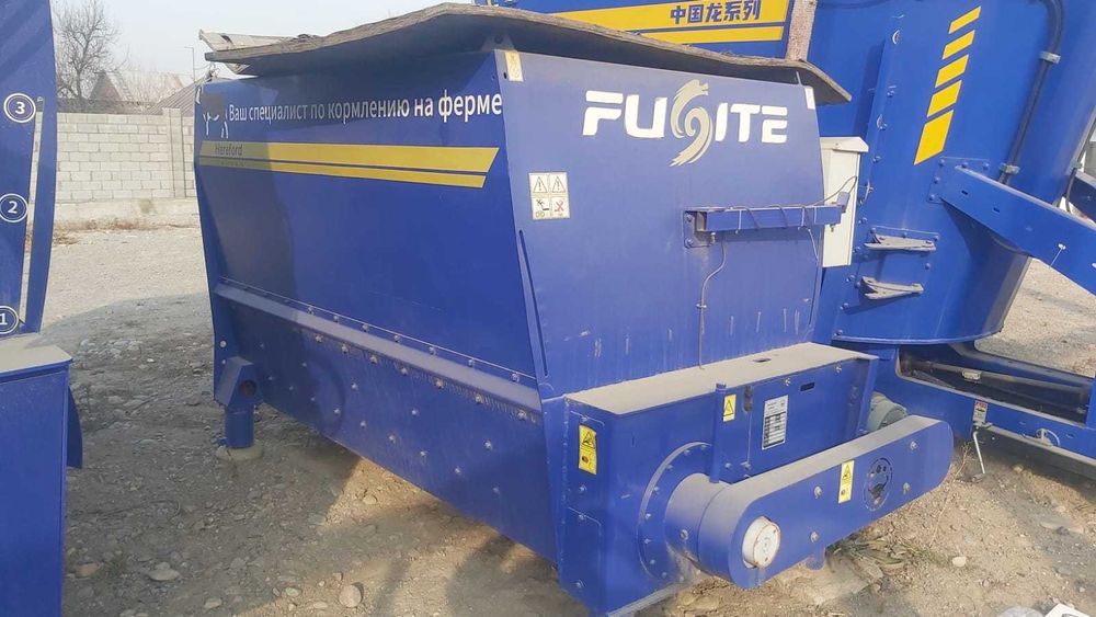 Измельчитель- смеситель кормораздатчик стационарный