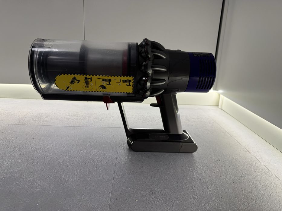 Aspirator dyson v10