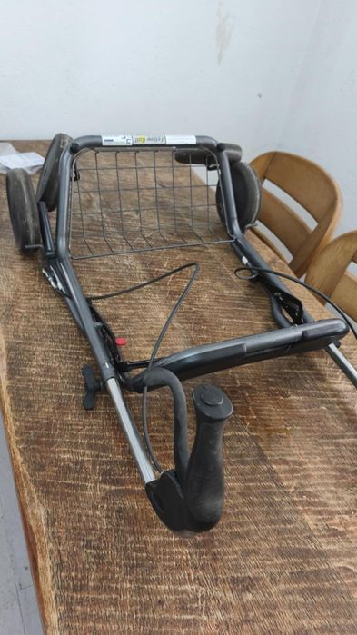 Проходилка-ролатор