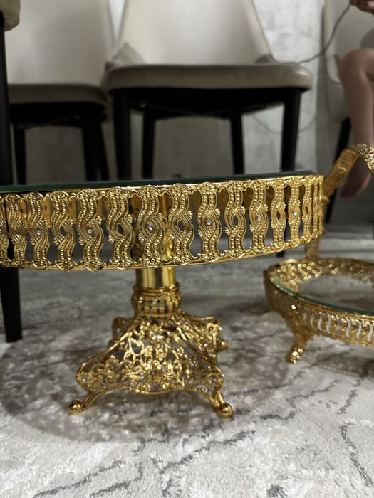 Тортница продам новый