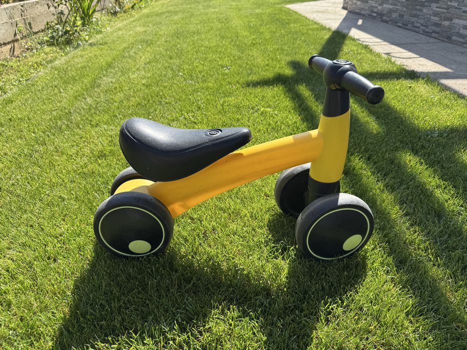 Vand trotineta pentru copii