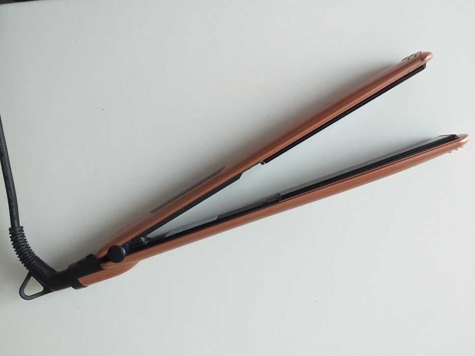 Placa intins parul profesionala GHD si DAGA PROFI NANOCERAMIC