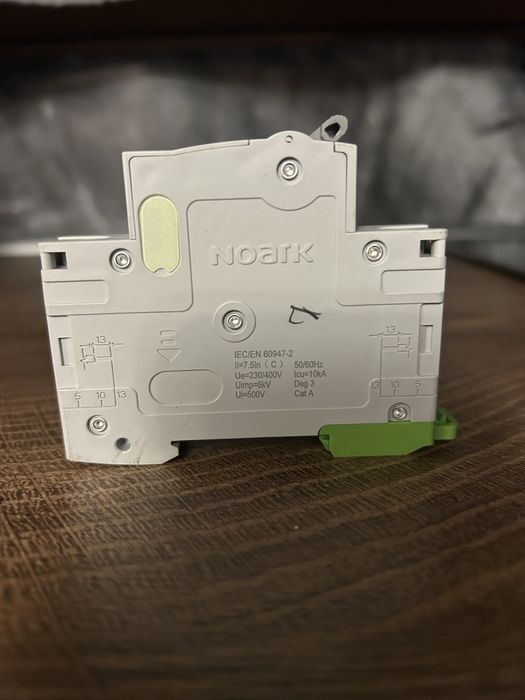 Автоматичен предпазител 25 ампера