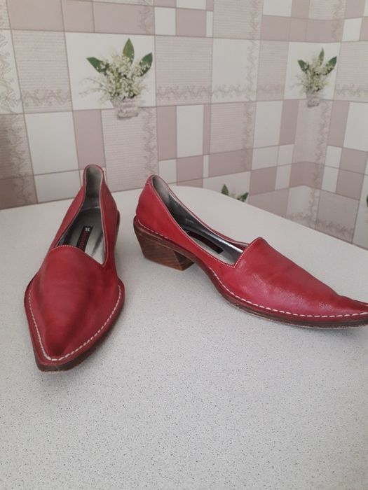 Продам кожаные туфли