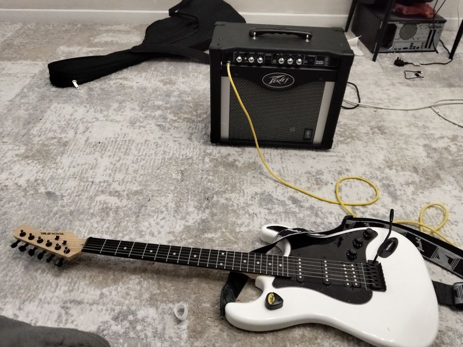 Продам электрогитару