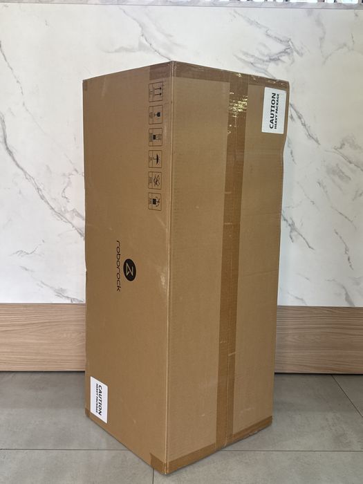 Aspirator Vertical Roborock H60 Hub Ultra  / Sigilat