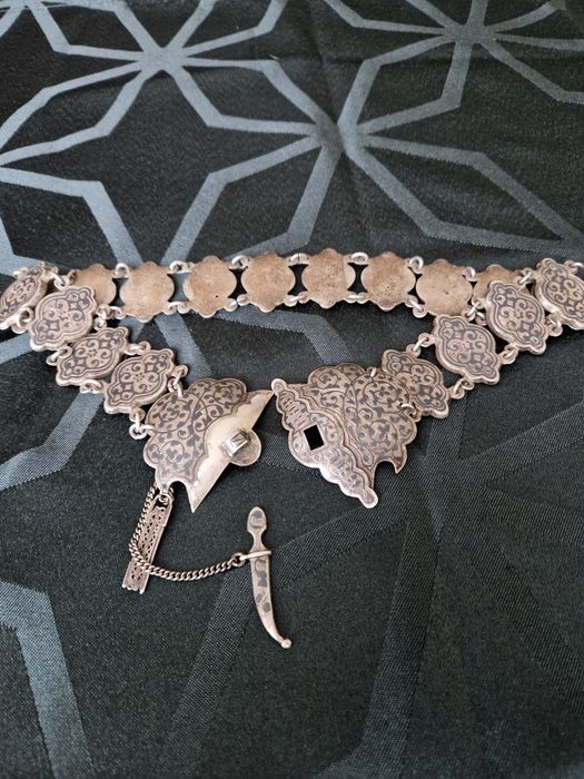 Страхотен антикварен руски кавказки сребърен колан с ниело