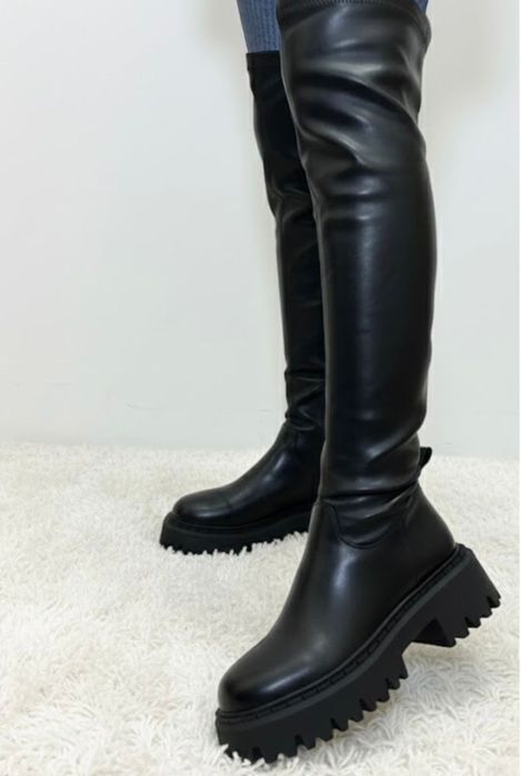 Продам ботфорты.