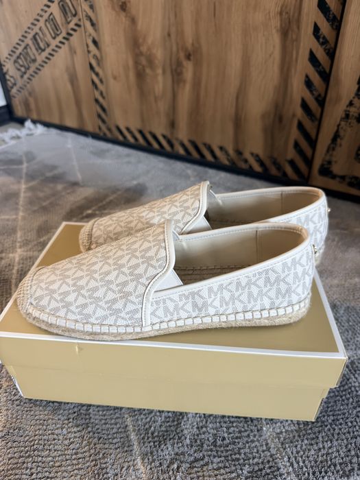 Продам слипоны Michael Kors оригинал