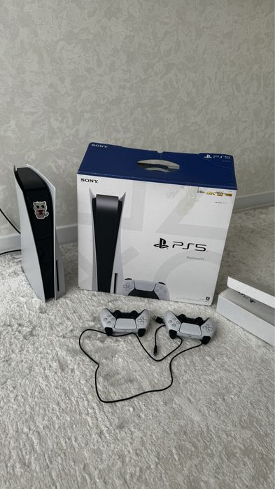 Продам Пс 5 2 джойстика