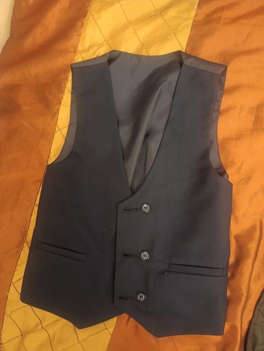 Костюм тройка новый детский