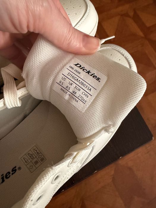 Продам кроссовки мужские dickies