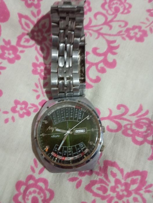 Часы луч кварцевые