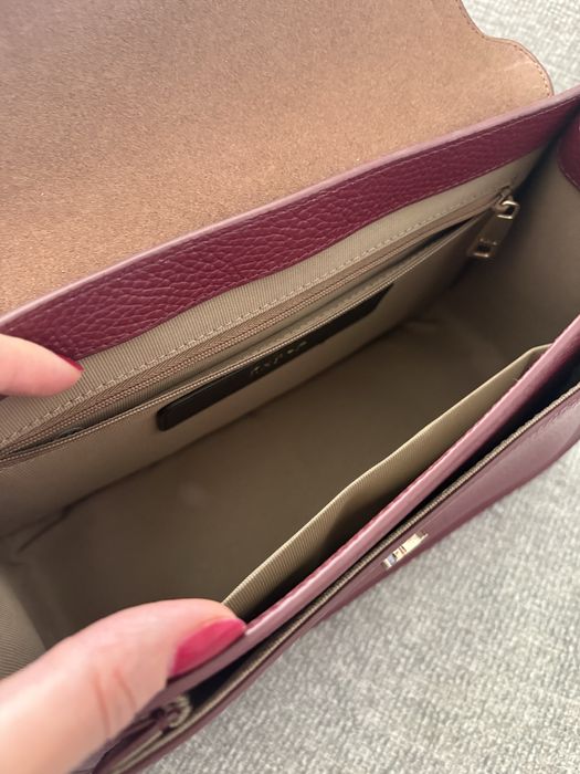 Червена чанта Furla