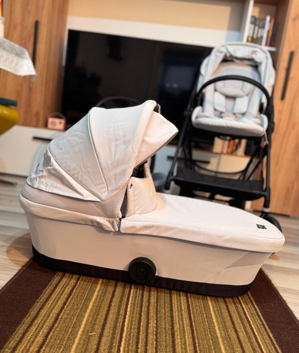 Cărucior CYBEX MELIO CARBON (fog grey)2 in 1 + Scoica Cybex Cloud G  i