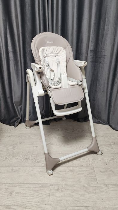 Продаётся детский стульчик со столиком