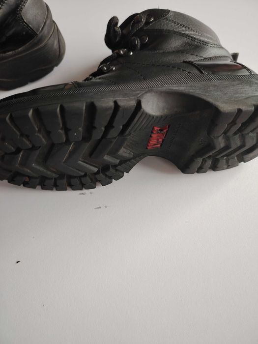 топли зимни боти от естествена кожа