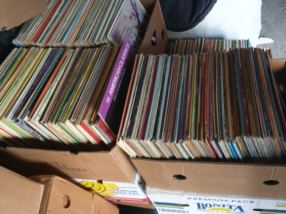 Vând Lot 5000lp colectie uriasa de Discuri Vinil cu muzică clasică mixta