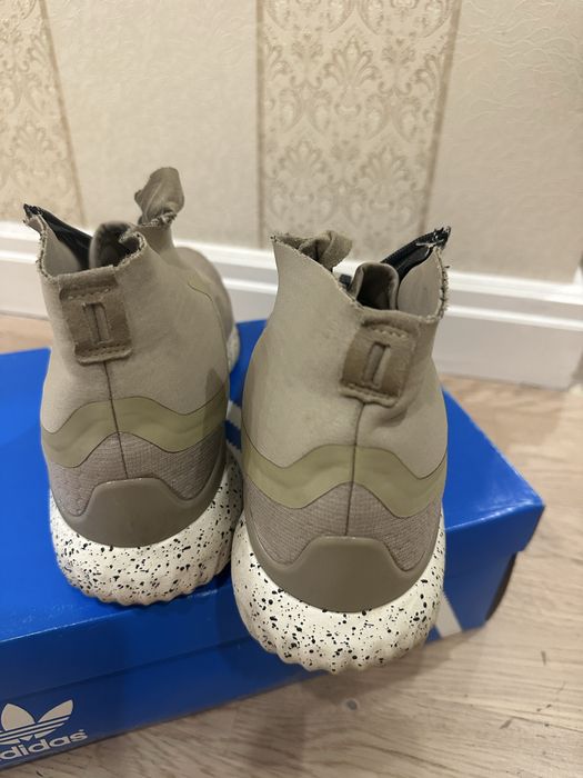 Кроссовки adidas