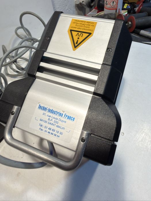 Honle  UV technolgies lampa dizolvat intarit adezin epoxi piese placi electronice industriale