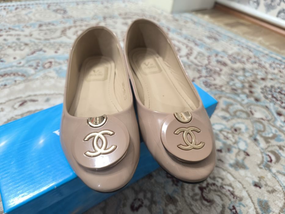 Продам женский туфли