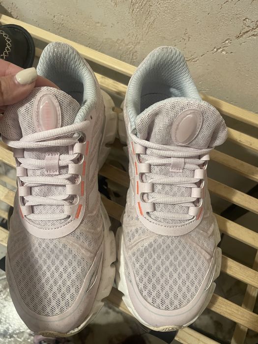 Оригинални маратонки Адидас 50 лв и подарък