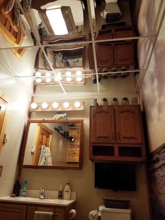 Огледални пана за растерен окачен таван