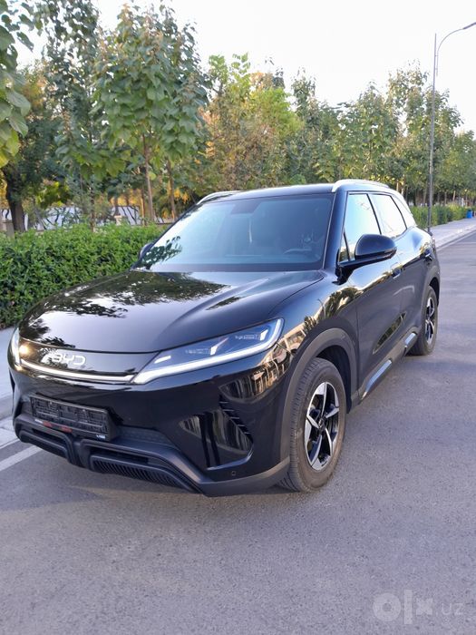 BYD Yuan Up 401 Qora 2025